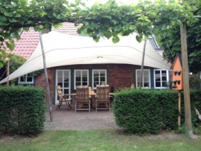 Zwei Zimmer Wohnung Mit Wintergarten, Dömitz